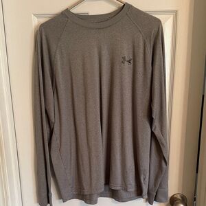 Under Armour Men's Long Sleeve Tee in Gray